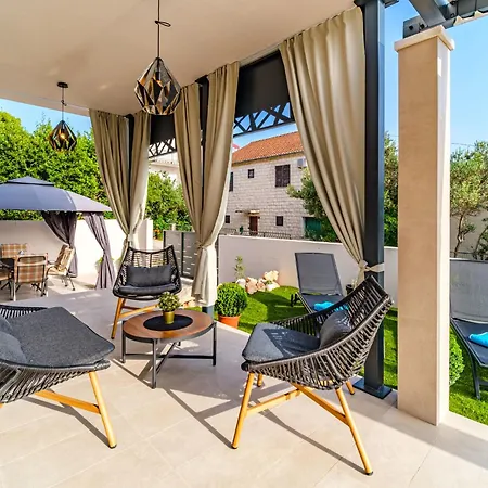 Renesansa By Interhome Holiday home Milna (Brac)