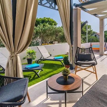 Renesansa By Interhome Holiday home Milna (Brac)