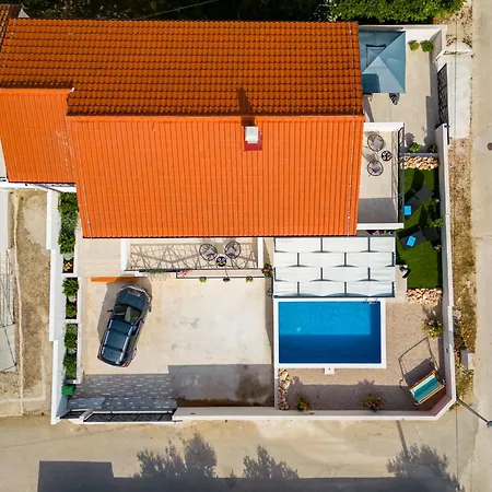 Renesansa By Interhome Nyaraló *